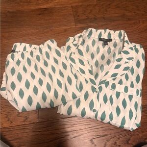 Ann Taylor women’s geo Leaf-Print Pajama Set (S)